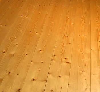 Massivdiele nordische Fichte A/B 27x182mm je qm.